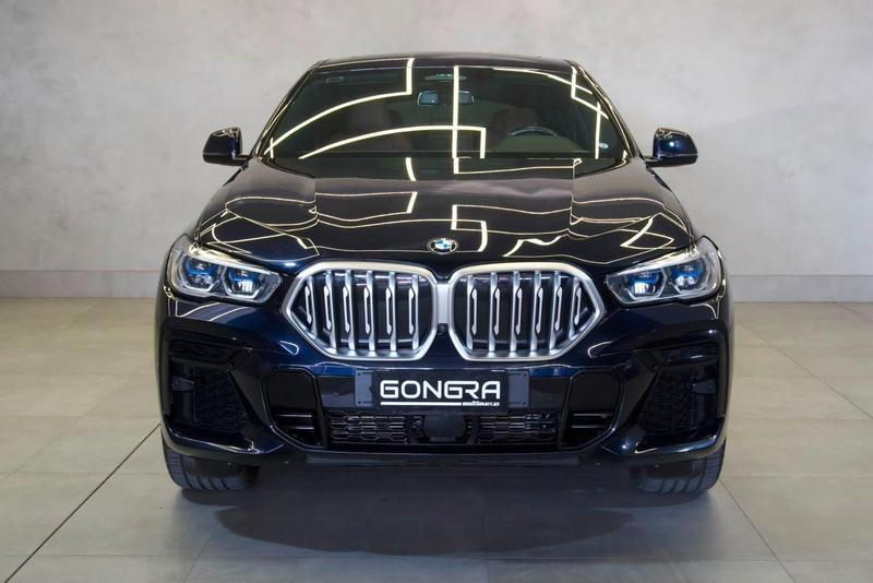Foto do veículo BMW X6 3.0 TWINPOWER GASOLINA XDRIVE40I M SPORT AUTOMÁTIC 2022/2023 42.943 KM R$ 469.900,00