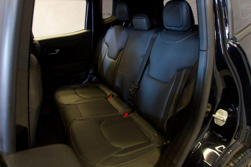 Foto do veículo JEEP RENEGADE  S T2704X4 2022 40.000 KM 105.900,00