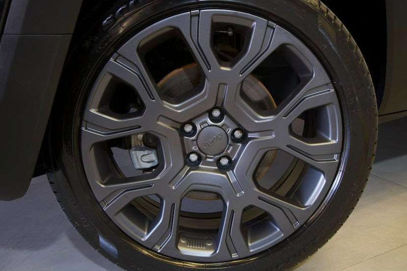 Foto do veículo JEEP RENEGADE  S T2704X4 2022 40.000 KM 105.900,00