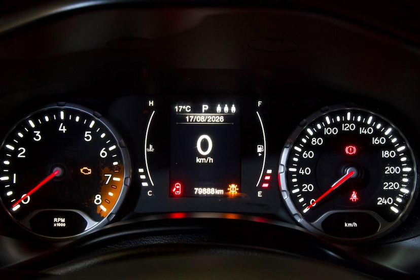 Foto do veículo JEEP RENEGADE  SPORT AT 2016 79.000 KM 66.900,00