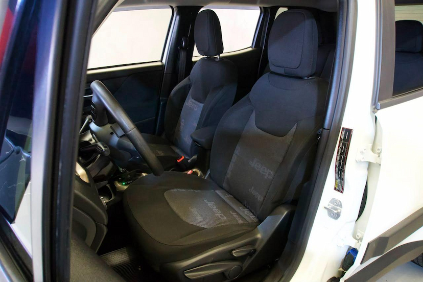 Foto do veículo JEEP RENEGADE  SPORT AT 2016 79.000 KM 66.900,00