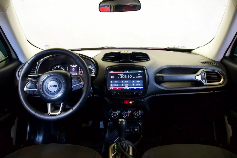 Foto do veículo JEEP RENEGADE  SPORT AT 2016 79.000 KM 66.900,00