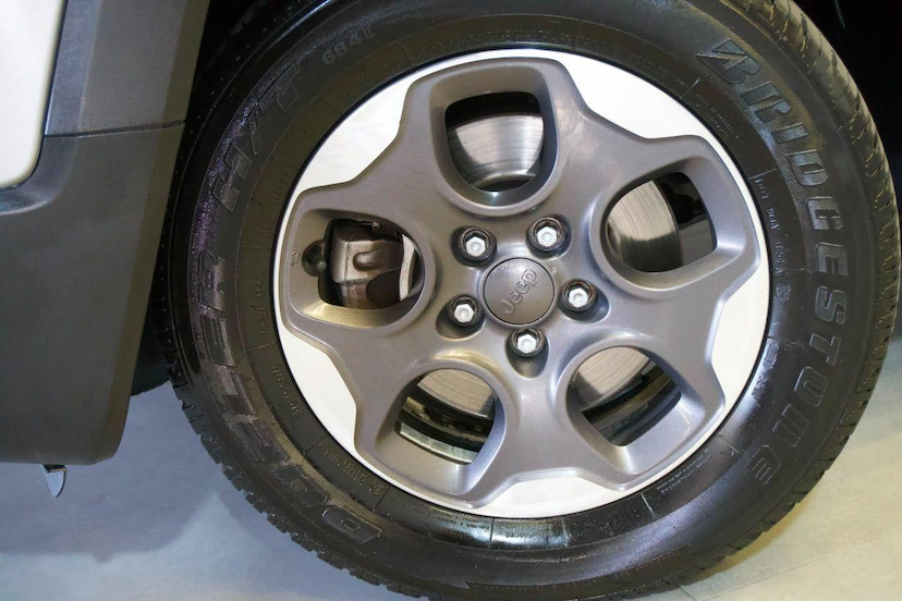 Foto do veículo JEEP RENEGADE  1.8 AUTOM. 2021 114.453 KM 75.900,00
