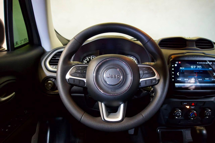 Foto do veículo JEEP RENEGADE  1.8 AUTOM. 2021 114.453 KM 75.900,00