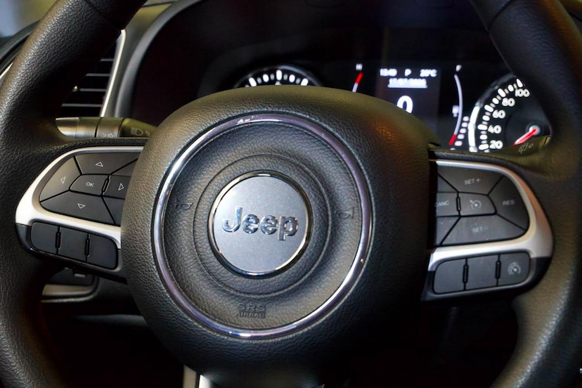 Foto do veículo JEEP RENEGADE  1.8 AUTOM. 2021 114.453 KM 75.900,00