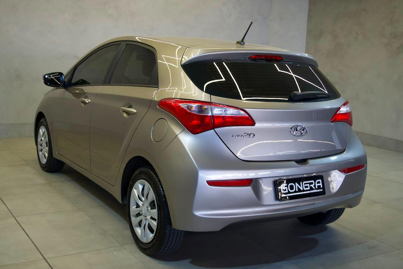 Foto do veículo HYUNDAI HB20  1.0 COMFORT 2017 66.800 KM 54.900,00