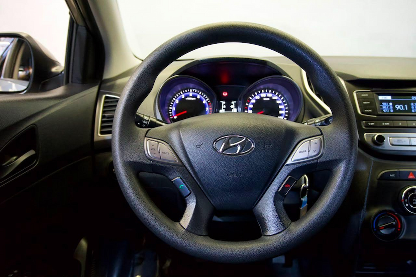 Foto do veículo HYUNDAI HB20  1.0 COMFORT 2017 66.800 KM 54.900,00