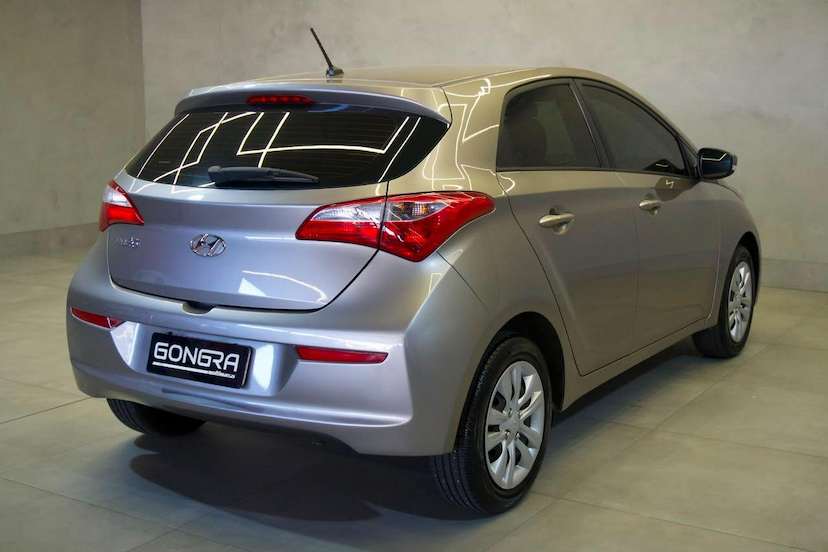 Foto do veículo HYUNDAI HB20  1.0 COMFORT 2017 66.800 KM 54.900,00
