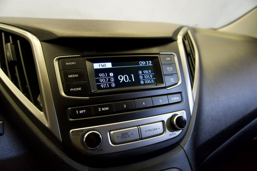 Foto do veículo HYUNDAI HB20  1.0 COMFORT 2017 66.800 KM 54.900,00