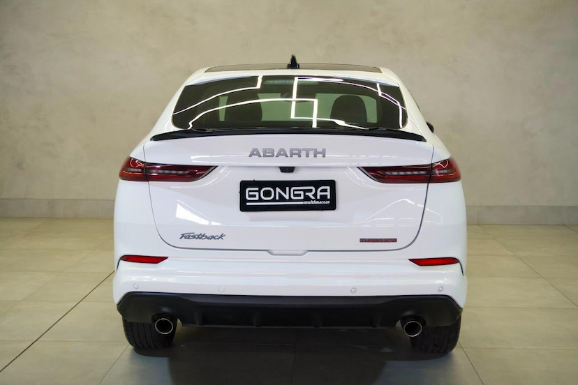 Foto do veículo FIAT FASTBACK  ABARTH 270 2026 18.398 KM 148.900,00