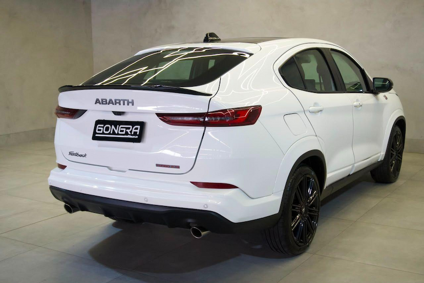 Foto do veículo FIAT FASTBACK  ABARTH 270 2026 18.398 KM 148.900,00