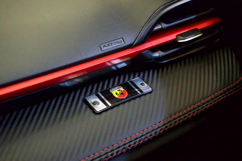 Foto do veículo FIAT FASTBACK  ABARTH 270 2026 18.398 KM 148.900,00