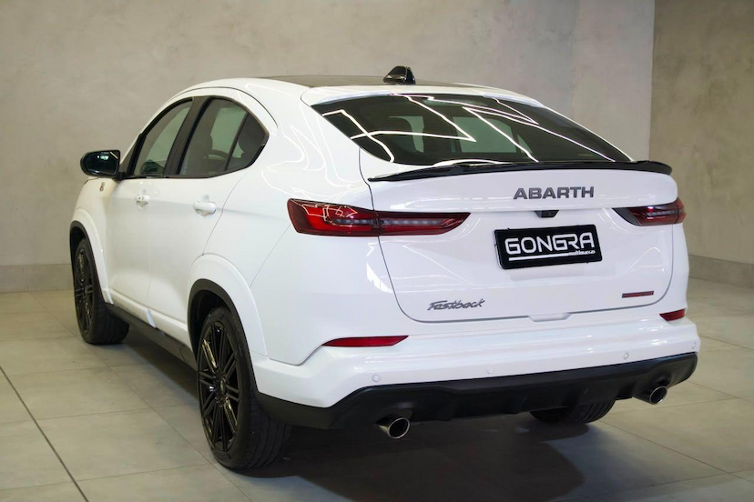 Foto do veículo FIAT FASTBACK  ABARTH 270 2026 18.398 KM 148.900,00