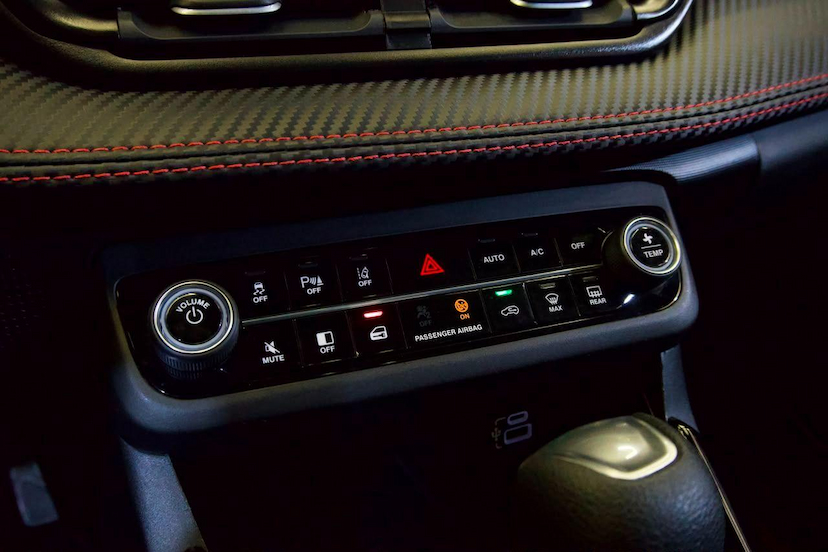 Foto do veículo FIAT FASTBACK  ABARTH 270 2026 18.398 KM 148.900,00