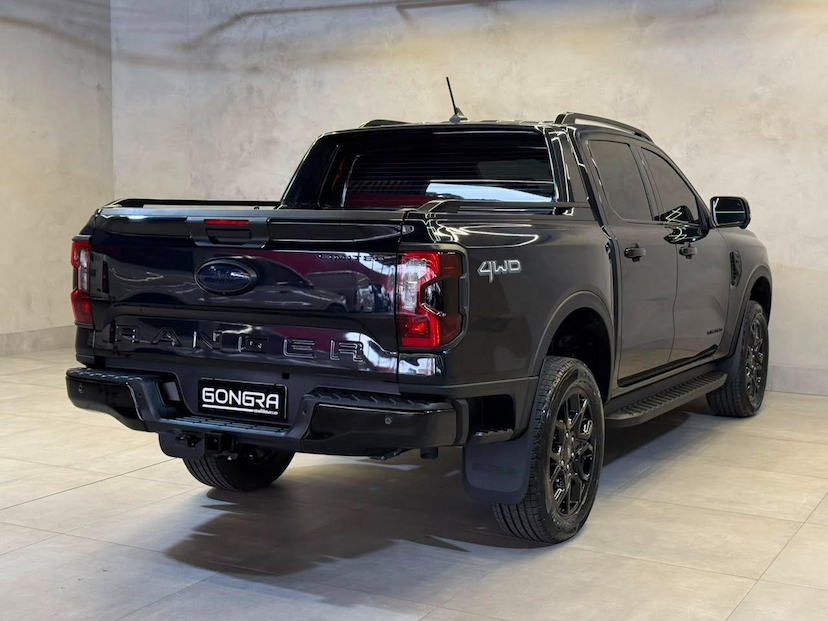 Foto do veículo FORD RANGER  LIMITED+ 3.0 V6 4X4 CD TB DIE AUT 2026 2.400 KM 329.900,00