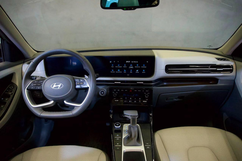 Foto do veículo HYUNDAI CRETA  ULTIMATE 1.6 TB 16V AUT. 2025 13.075 KM 155.900,00
