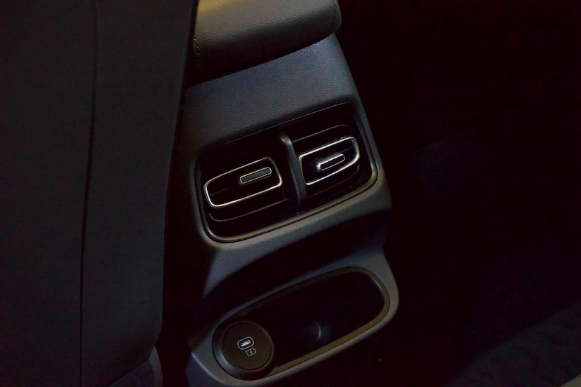 Foto do veículo HYUNDAI CRETA  ULTIMATE 1.6 TB 16V AUT. 2025 13.075 KM 155.900,00