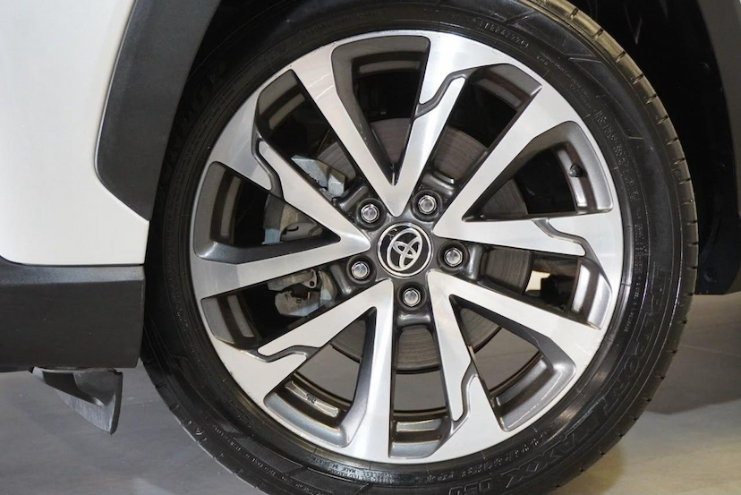 Foto do veículo TOYOTA COROLLA CROSS  XRV 1.8 16V AUT.(HÍBRIDO) 2023 38.912 KM 149.900,00