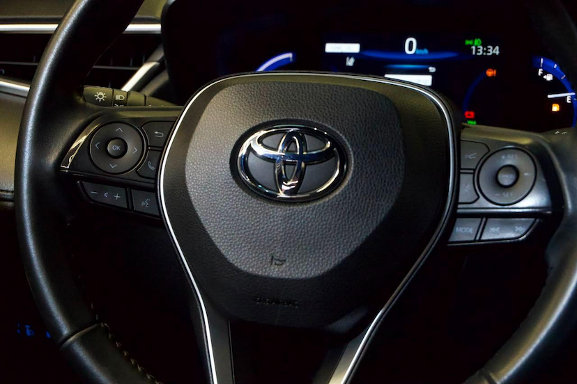 Foto do veículo TOYOTA COROLLA CROSS  XRV 1.8 16V AUT.(HÍBRIDO) 2024 46.800 KM 159.900,00