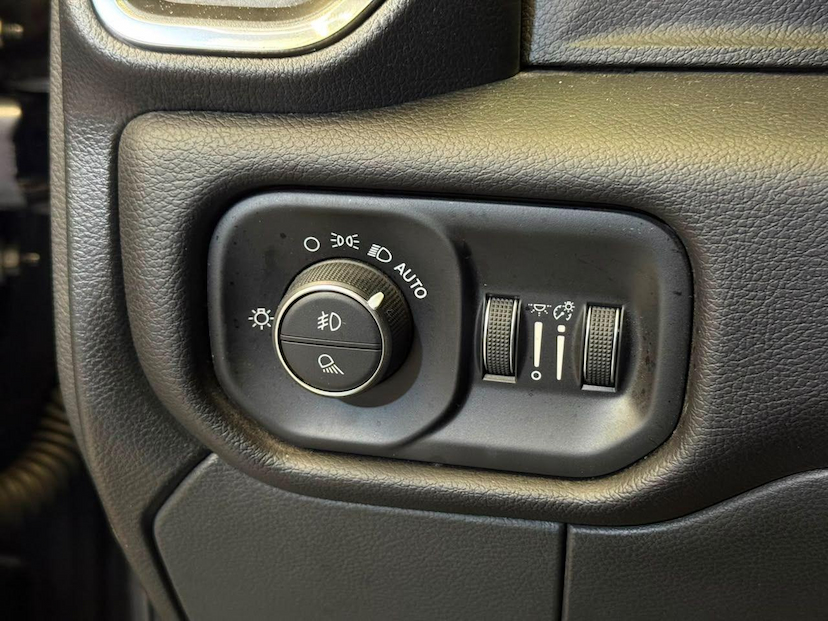 Foto do veículo RAM 3500  LARAMIE 6.7 TB CD 4X4 DIESEL 2022 493 KM 379.900,00