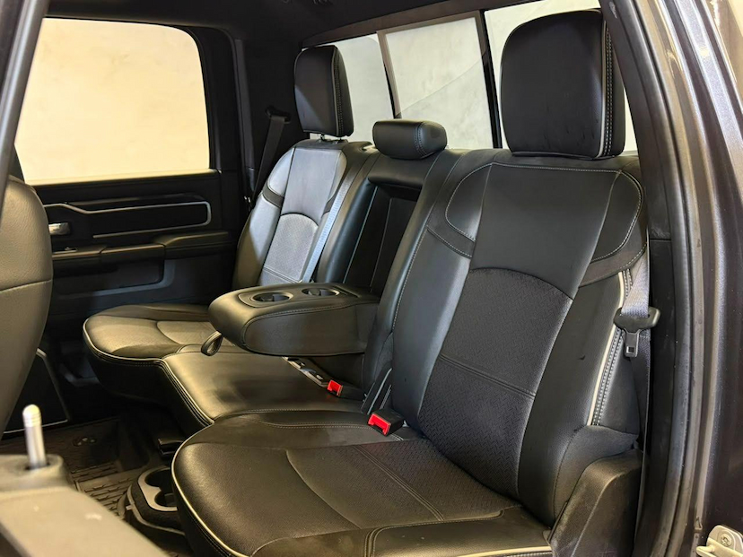 Foto do veículo RAM 3500  LARAMIE 6.7 TB CD 4X4 DIESEL 2022 493 KM 379.900,00