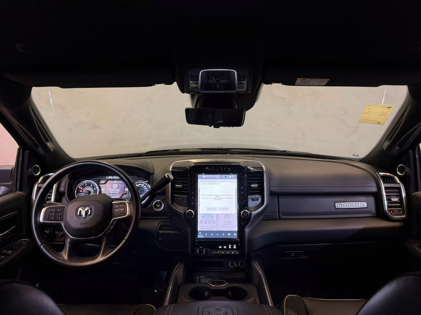 Foto do veículo RAM 3500  LARAMIE 6.7 TB CD 4X4 DIESEL 2022 493 KM 379.900,00