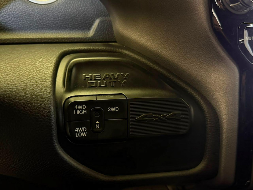 Foto do veículo RAM 3500  LARAMIE 6.7 TB CD 4X4 DIESEL 2022 493 KM 379.900,00