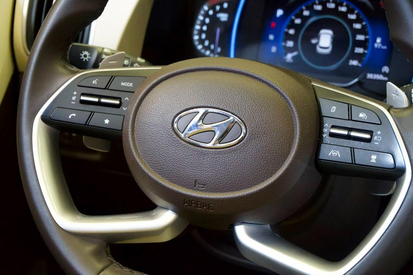 Foto do veículo HYUNDAI CRETA  ULTIMATE 2.0 16V FLEX AUT 2024 36.348 KM 139.900,00