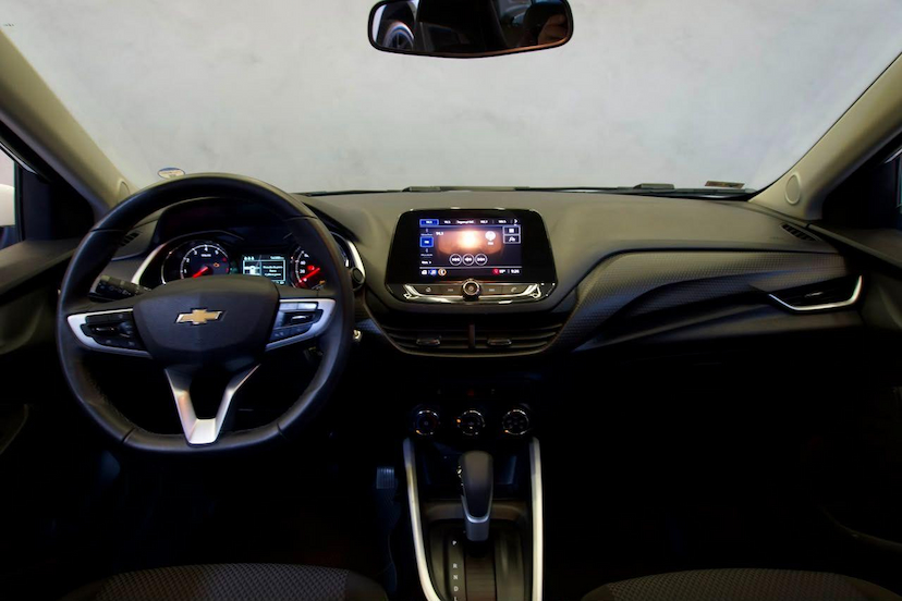 Foto do veículo CHEVROLET ONIX  10TAT LT1 2020 56.349 KM 68.900,00