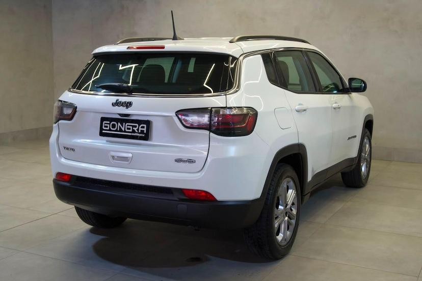 Foto do veículo JEEP COMPASS  LONG TF 2022 62.509 KM 118.900,00