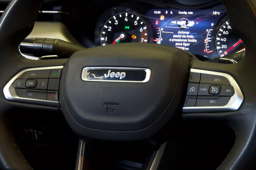 Foto do veículo JEEP COMPASS  LONG TF 2022 62.509 KM 118.900,00