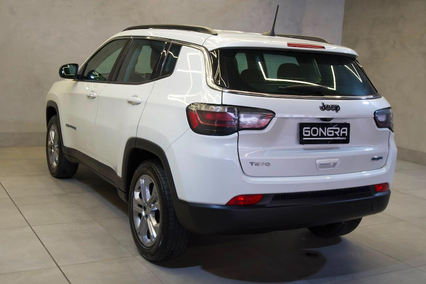 Foto do veículo JEEP COMPASS  LONG TF 2022 62.509 KM 118.900,00