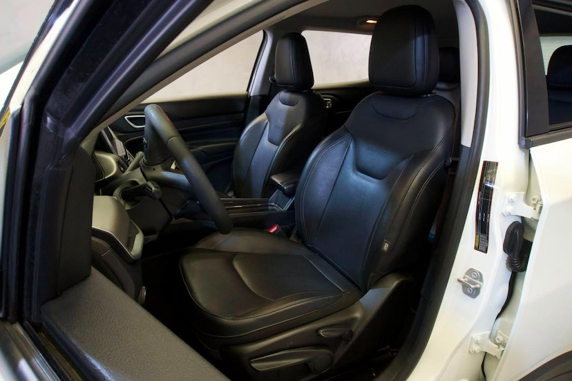 Foto do veículo JEEP COMPASS  LONG TF 2022 62.509 KM 118.900,00