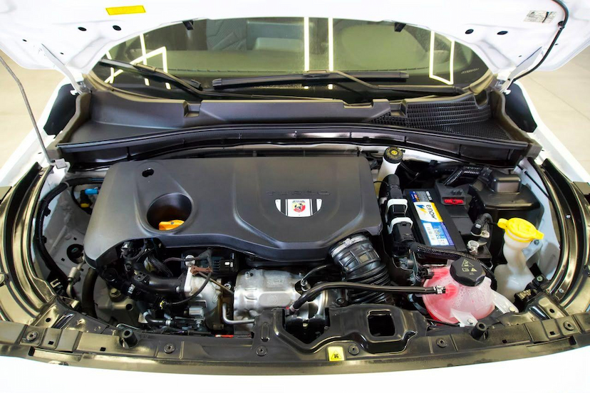 Foto do veículo FIAT PULSE  ABARTH 270 2026 4.784 KM 144.900,00