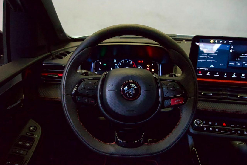 Foto do veículo FIAT PULSE  ABARTH 270 2026 4.784 KM 144.900,00