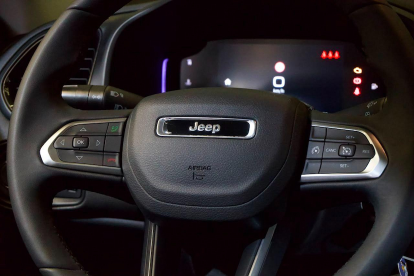Foto do veículo JEEP RENEGADE  LGTD T270 2025 9.218 KM 117.900,00