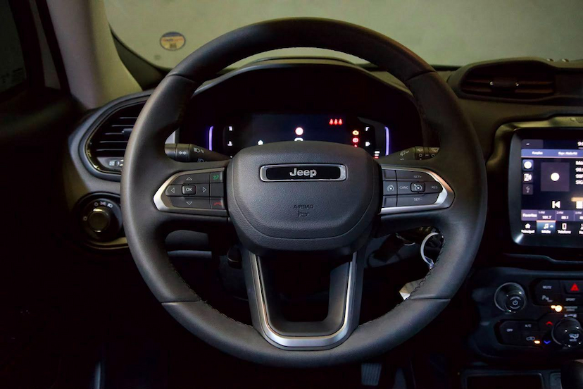 Foto do veículo JEEP RENEGADE  LGTD T270 2025 9.218 KM 117.900,00