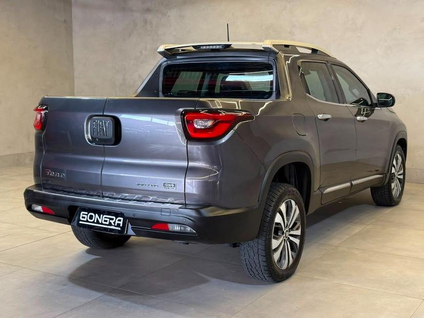 Foto do veículo FIAT TORO  VOLC AT9 4X4 2023 50.661 KM 132.900,00