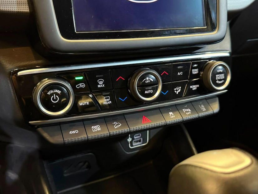 Foto do veículo FIAT TORO  VOLC AT9 4X4 2023 50.661 KM 132.900,00
