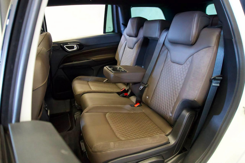 Foto do veículo JEEP COMMANDER  OVERL. 2.2 TD 4X4 DIESEL AUT. 2025 68 KM 236.900,00