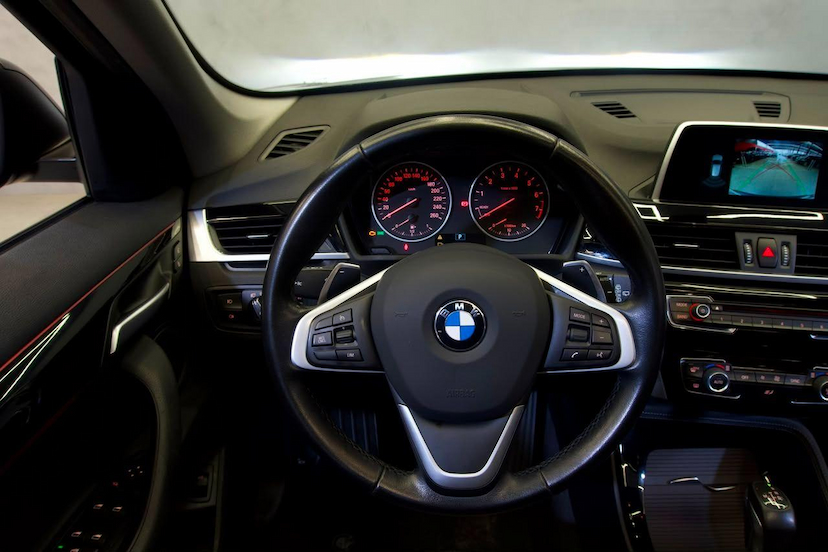 Foto do veículo BMW X1  S20I ACTIVEFLEX 2018 75.990 KM 122.900,00