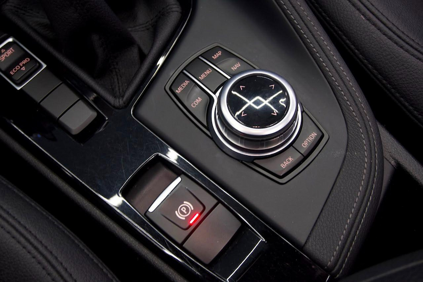 Foto do veículo BMW X1  S20I ACTIVEFLEX 2018 75.990 KM 122.900,00