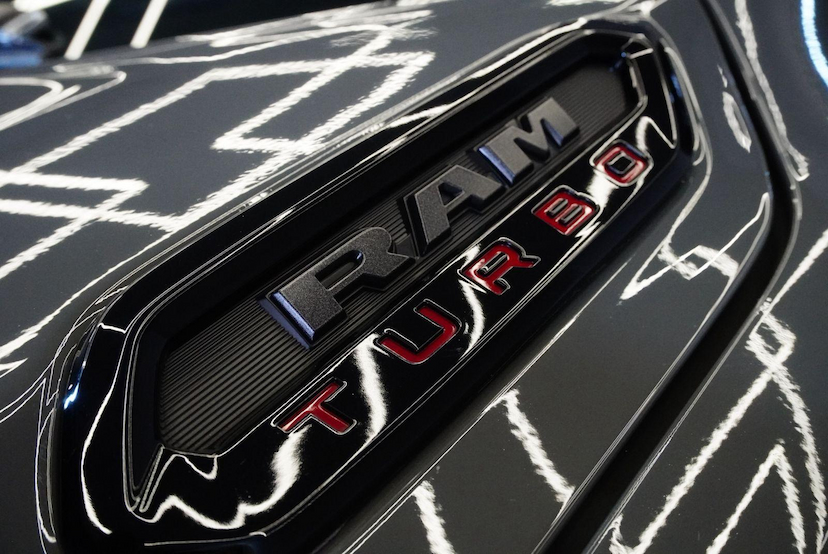 Foto do veículo RAM RAMPAGE  R/T HURRIC. 4 2.0 TB CD 4X4 AUT. 2024 26.304 KM 198.900,00