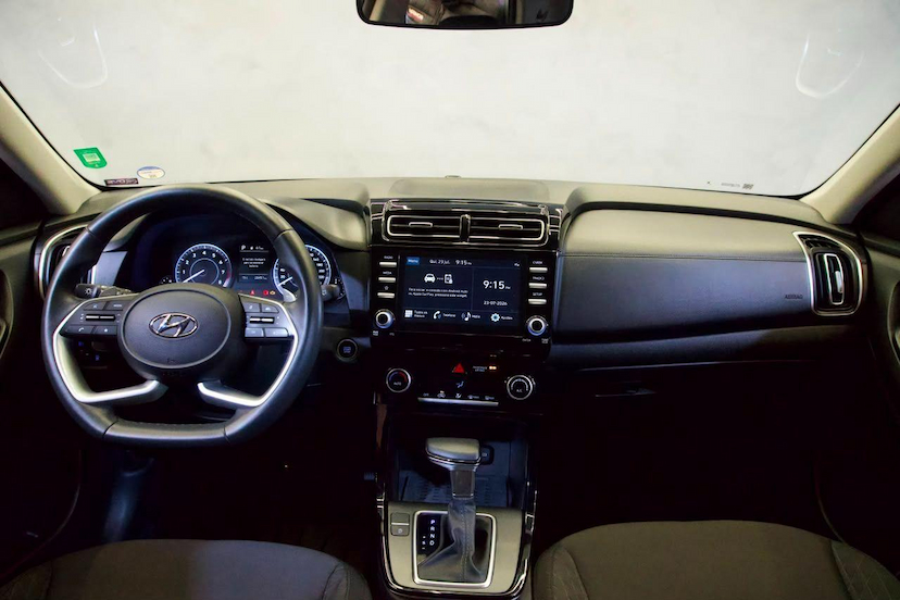 Foto do veículo HYUNDAI CRETA  1TA LIMITED 2024 28.449 KM 115.900,00