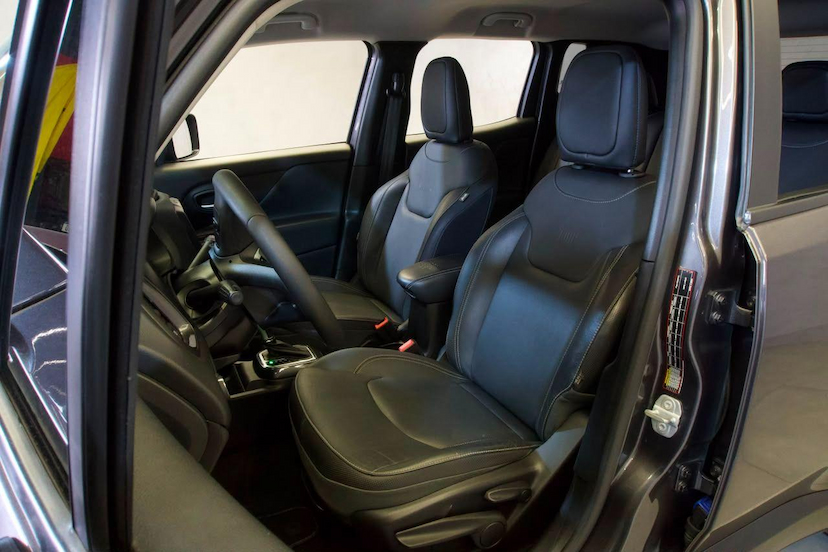 Foto do veículo JEEP RENEGADE  LGTD T270 2024 43.204 KM 108.900,00