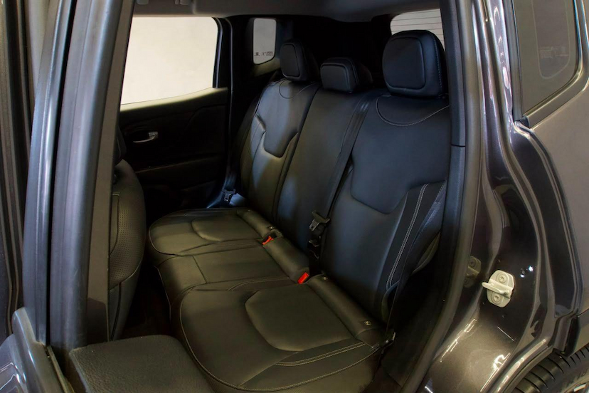 Foto do veículo JEEP RENEGADE  LGTD T270 2024 43.204 KM 108.900,00