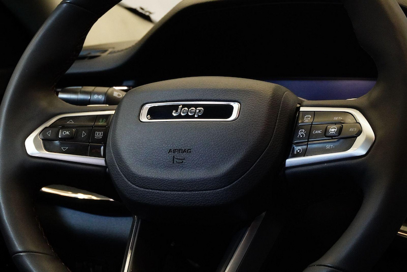 Foto do veículo JEEP COMMANDER  LIMITED T270 1.3 TB FLEX AUT 2025 21.389 KM 169.900,00