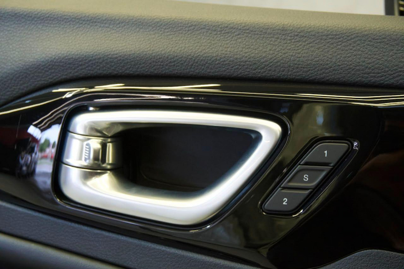 Foto do veículo JEEP COMMANDER COMMANDER BLACKHAWK 2025 21.427 KM 209.900,00