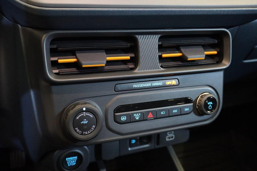 Foto do veículo FORD MAVERICK  TREMOR 2.0 ECOBOOST 4WD AUT. 2025 5.438 KM 219.900,00