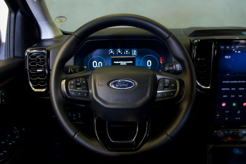 Foto do veículo FORD RANGER  LIMITED P CABINE DUPLA DIESEL 2026 8.134 KM 325.900,00